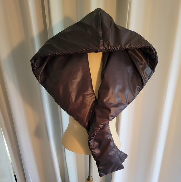 Puff hood scarf - Picture 2 of 3